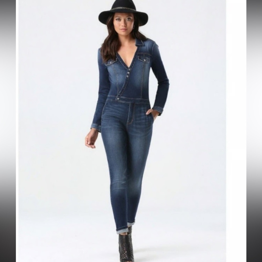 BEBE Blue Denim Straight Leg Vertical stripped Jumpsuit Woman’s Large